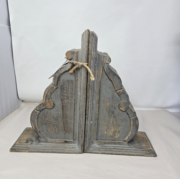 Casa Decor Corbel Large Book End Handcarved Distressed to Look Vintage Gray Wash - Picture 3 of 8